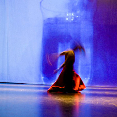 Dans(e) l'eau performance by Stephanie Fromentin